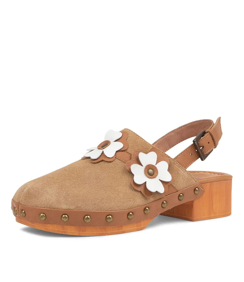 MOLLINI Hipsta Camel Leather Slip Ons