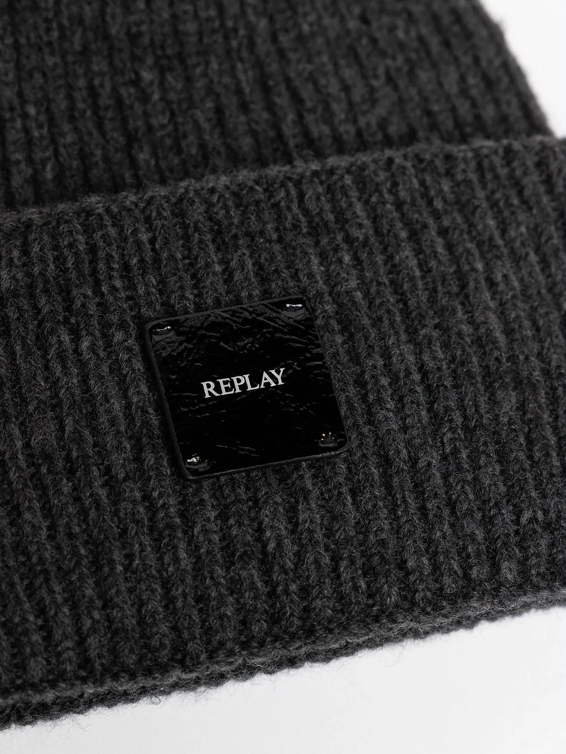 RIBBED BEANIE