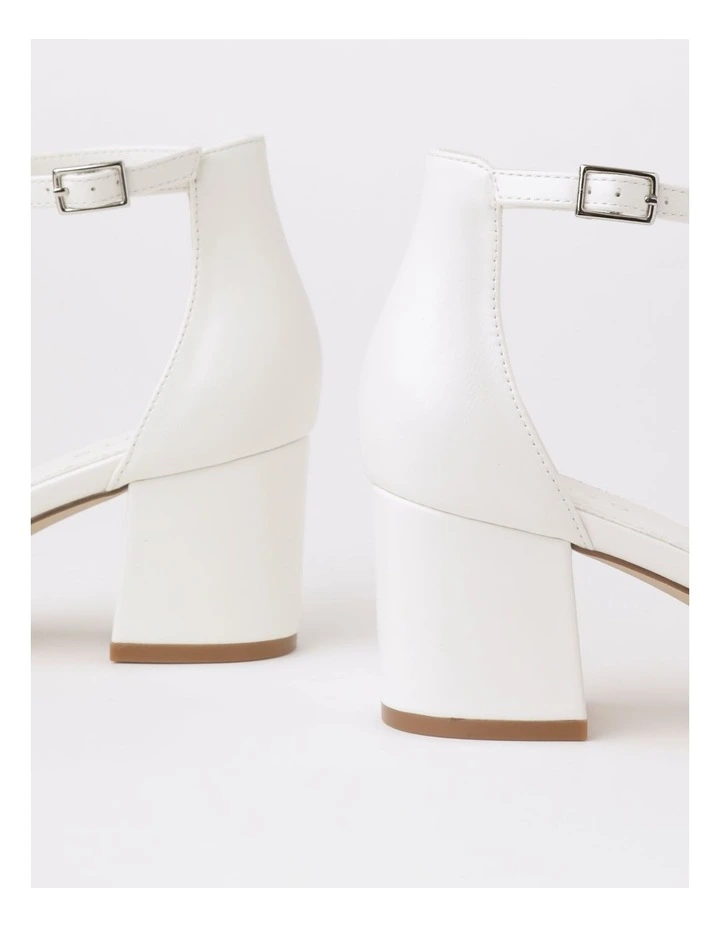 Tahnee Sandal in White
